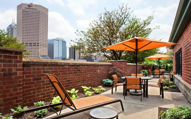 Courtyard by Marriott Indianapolis at the Capitol