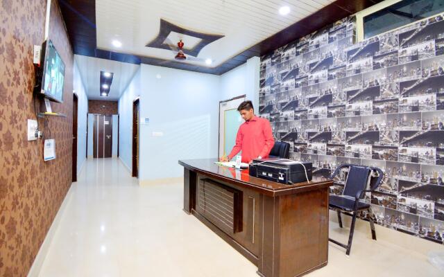 OYO 42911 Blue Sky Guest House