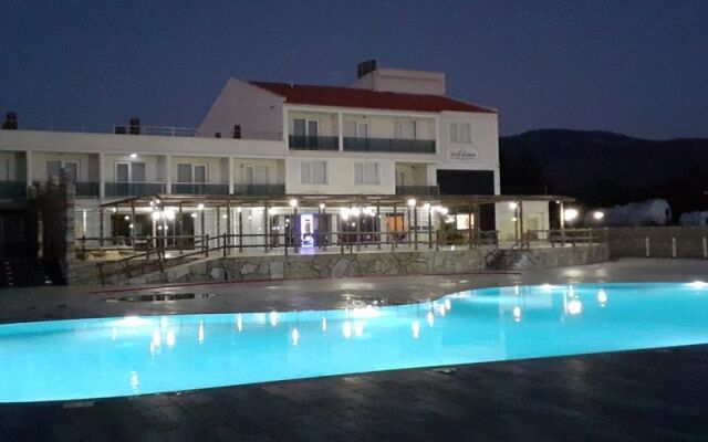 Sivaslı Yalım Garden Park Otel