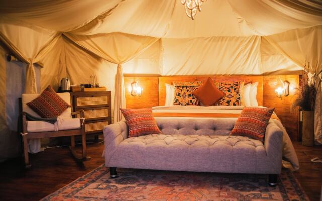 Alam Caldera Camp & Resto