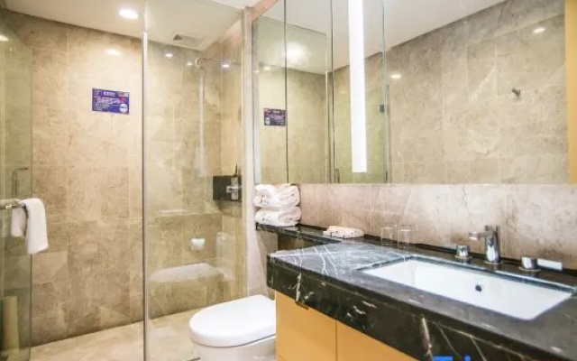 Wanhao Max Hotel (Baoli Zhongda Square Huacheng Square Branch Guangzhou)