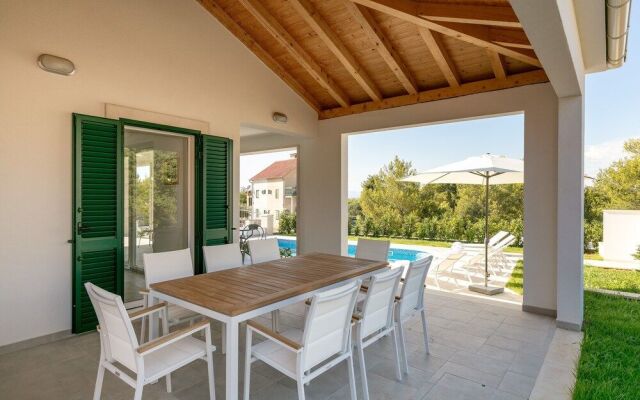 Villa Makarac