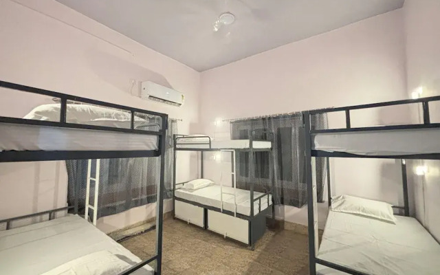 Dormtales Varanasi - Homely Hostel
