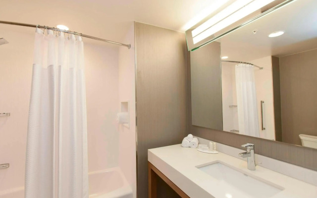 Courtyard by Marriott Houston City Place