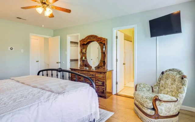 Hill Country Townhome: Close to Parks & Hiking