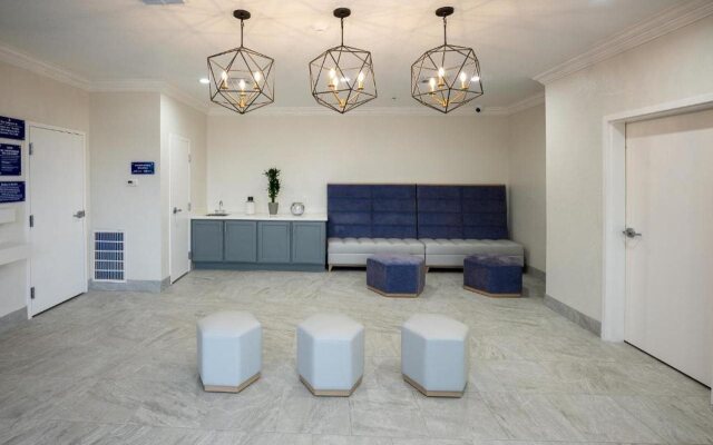 Palace Inn Blue IAH East