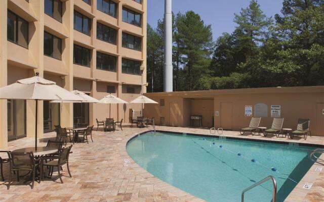 DoubleTree by Hilton Hotel Atlanta North Druid Hills-Emory Area