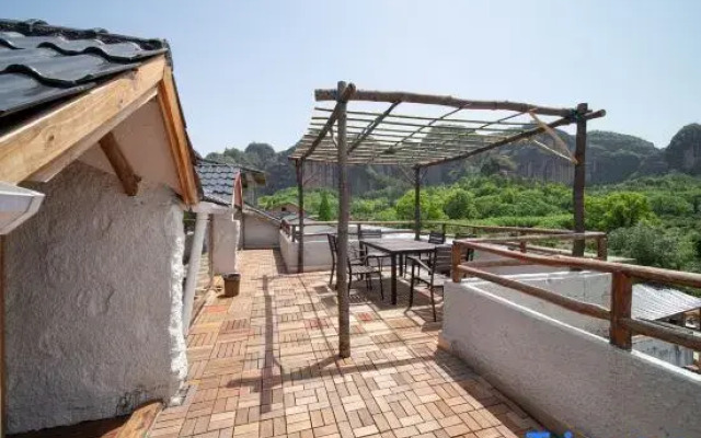 Xiongxiong Tribe Homestay