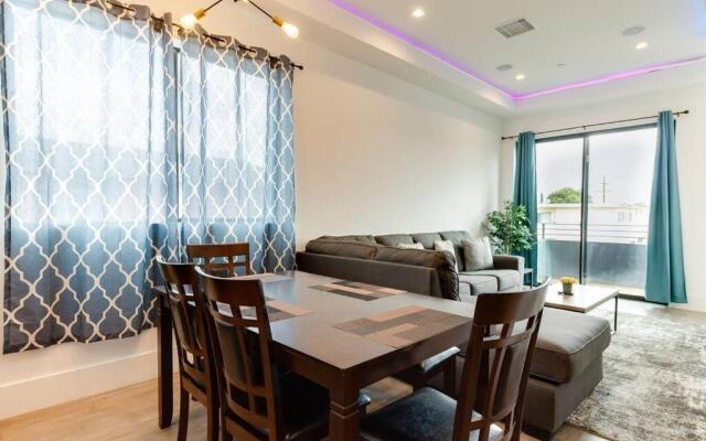 Modern 4 bedroom with rooftop #3