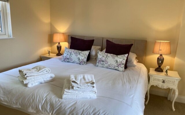 Luxury Immaculate Barn in Beautiful Rural Location