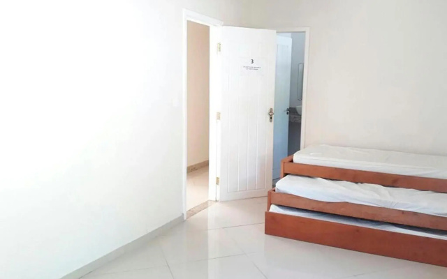 Casa Paraná com 8 quartos acomoda até 40 pessoas