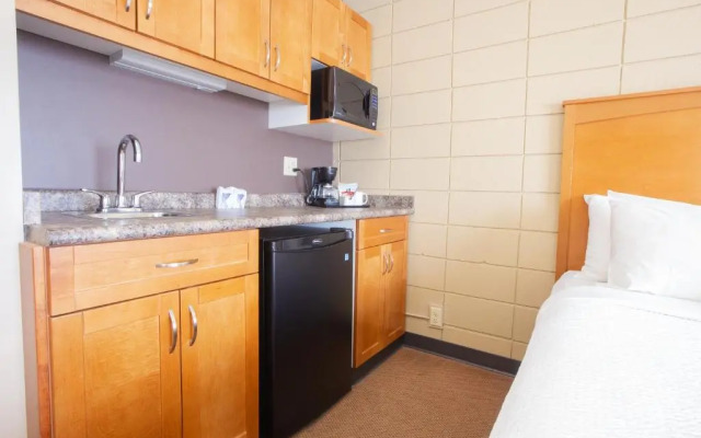 The Neighbourhood Inn