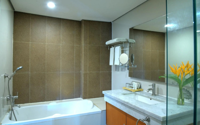 Oak Tree Emerald Hotel & Conventions Semarang