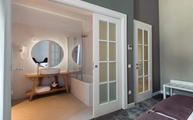 XII Century Heritage Hotel