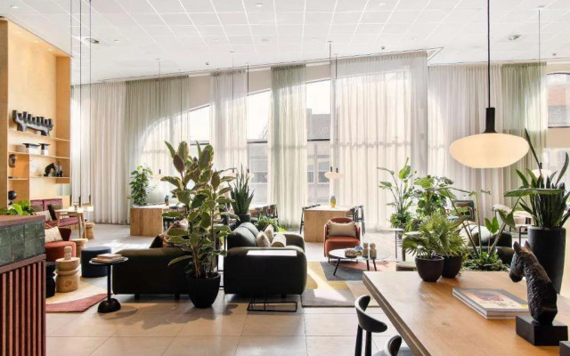 Cove - Centrum, Passage