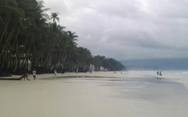 Amigos Beach Resort