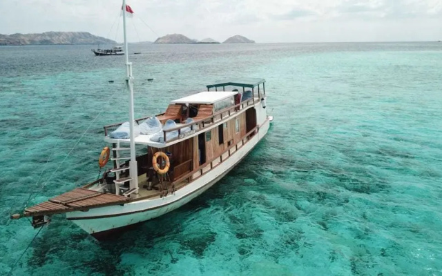 Regina Liveaboard