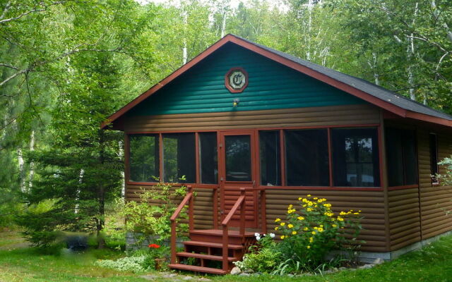 Hay Lake Lodge & Cottages