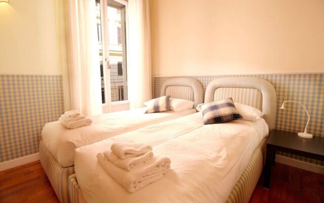 Prestigious Family Apt near St. Peter