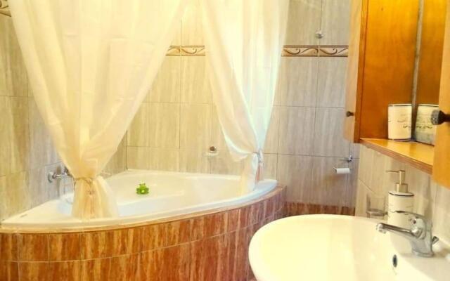 Cozy apartment in Paradisi