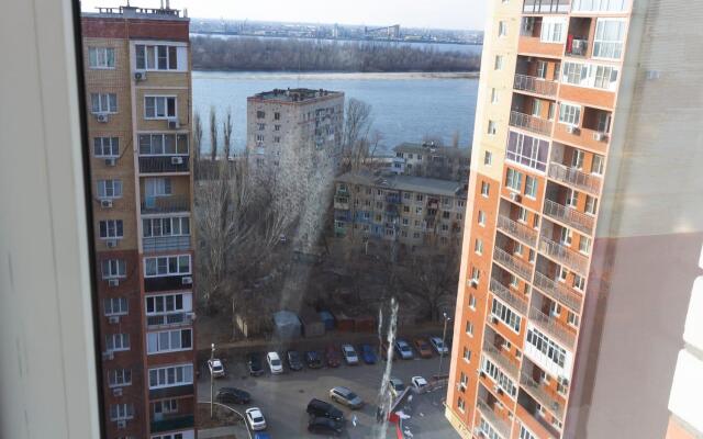 Uyutnyi dom on Savushkina street 6D
