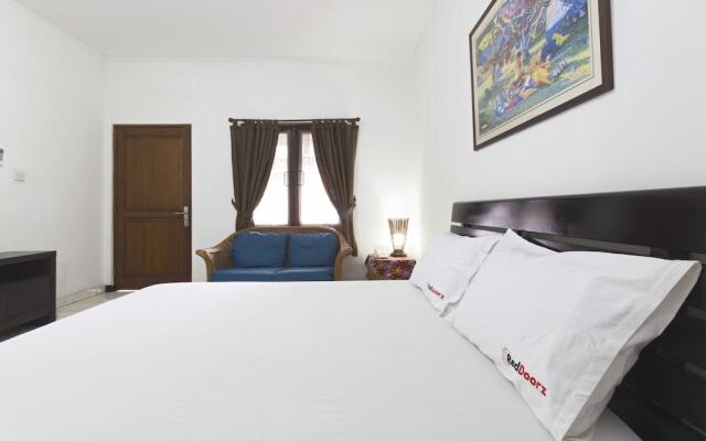 RedDoorz Near TB Simatupang
