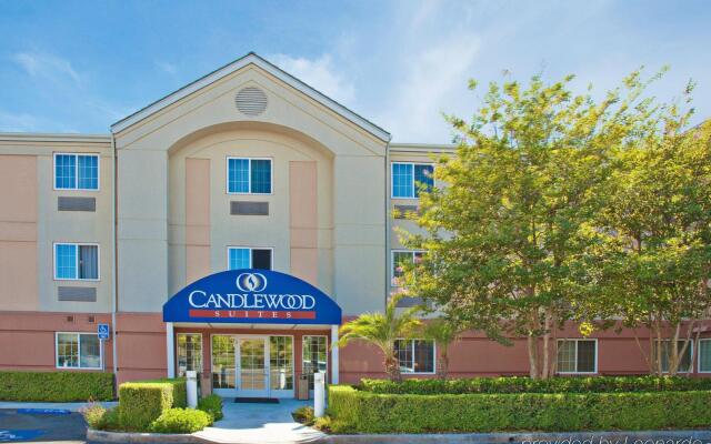 Sonesta Simply Suites Irvine East Foothill