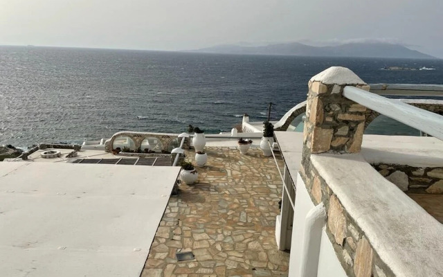 Amati Villa Cavo Dellos