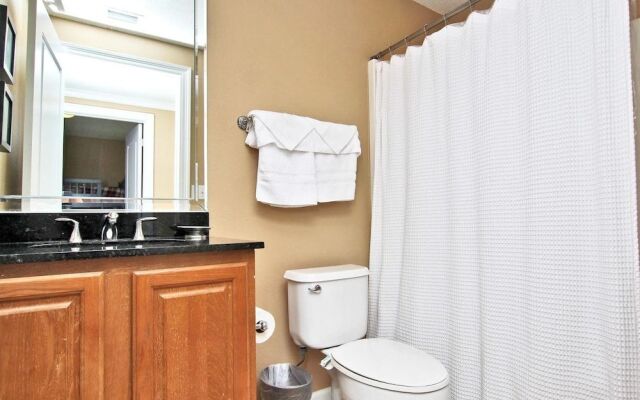 Colonnades 1901 - 4 Br condo