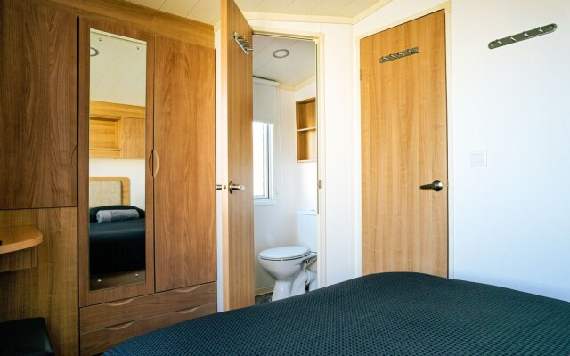 Captivating 6-person Caravan in Rhyl