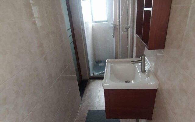 Lux Suites Marcus Garden Apartments