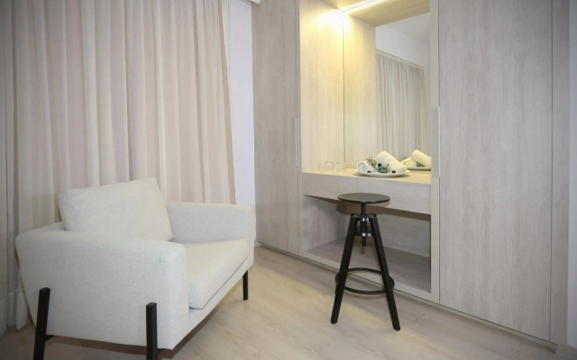 Pier Beach Hotel Apartments