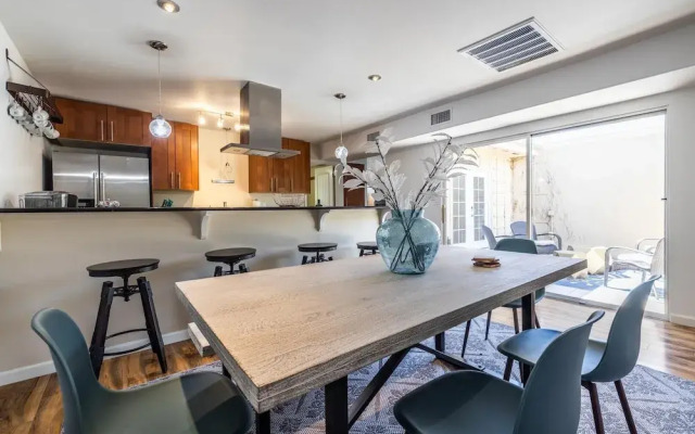 Scottsdale Orange Blossom 3 Bedroom Townhouse by RedAwning