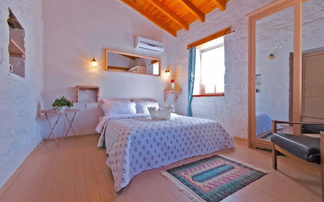 Lilyum Alaçatı Butik Otel