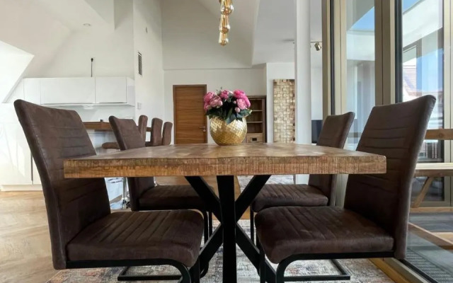 Modernes Apartment An der Frauenkirche II