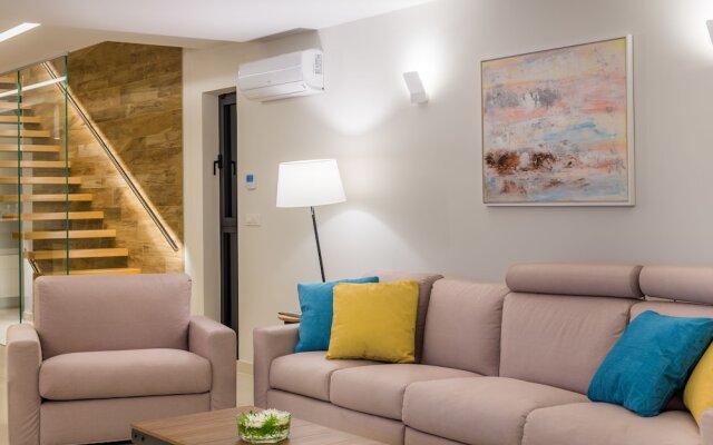 Villa AltaVista, Opatija - Seaview & Relax with Heated Pool and Private MiniGolf