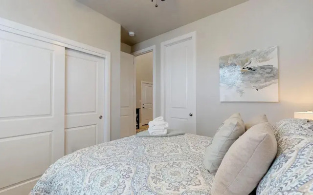 Endless Adventures 4 Bedroom Apts by RedAwning