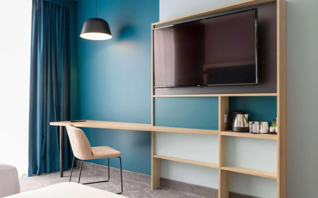 Hampton By Hilton Tours Centre