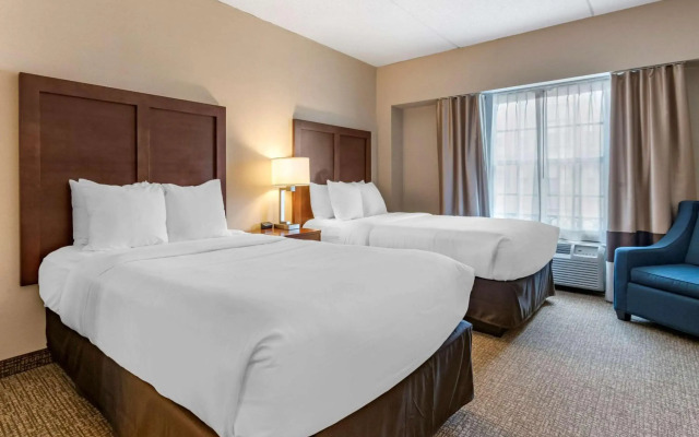 Comfort Suites Downtown Carlisle