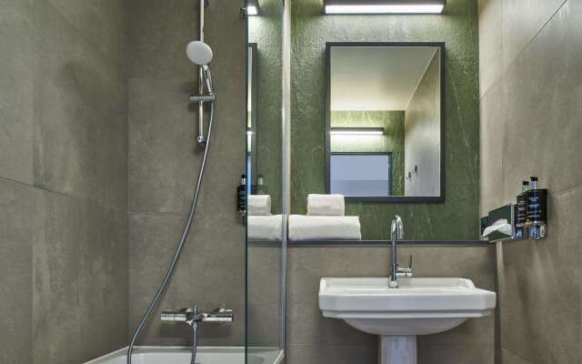 Gatsby Hotel & Restaurant by Happyculture