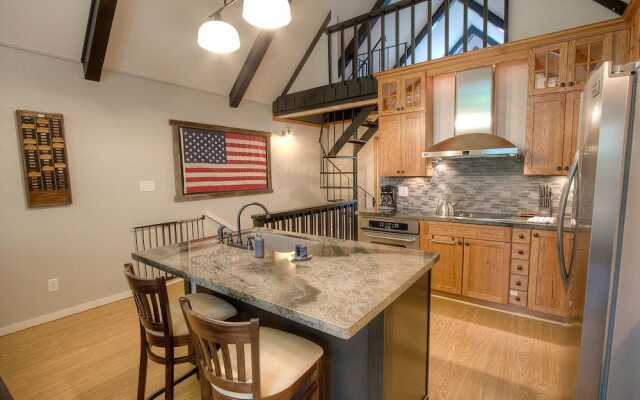 Babbling Brook Hideaway