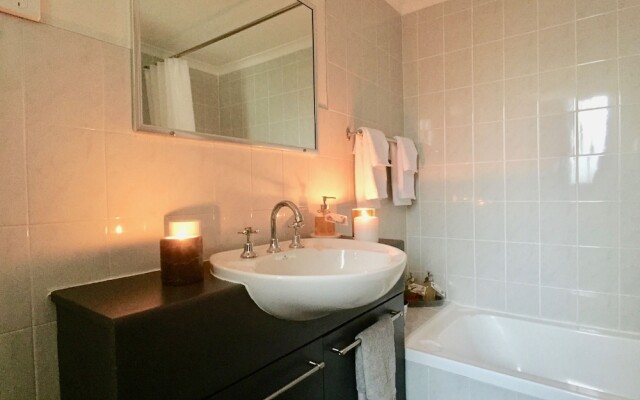 Sydneys Rushcutters Bay Retreat