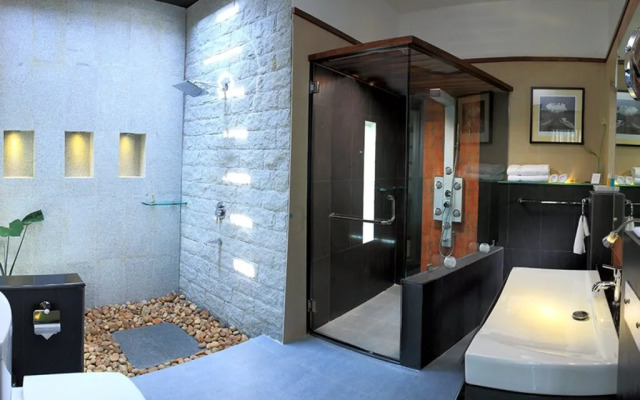 Aanavilasam Luxury Plantation House