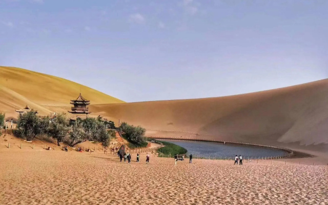 Yingshi Art Theme Hotel