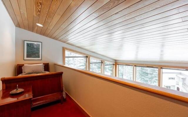 Potato Patch 3 Bedroom Townhouse by RedAwning