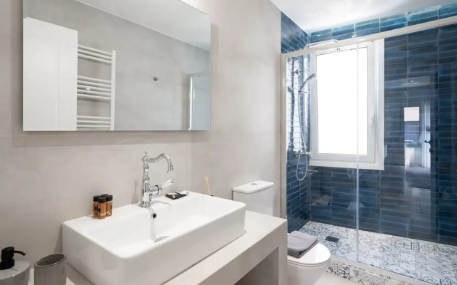 Modern Luxurious Apartment in the Heart of Athens