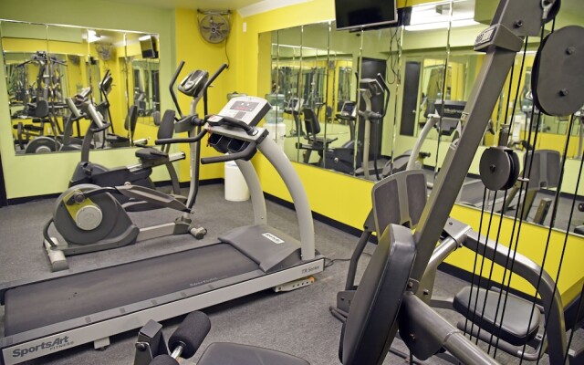 Quality Inn & Suites Metro