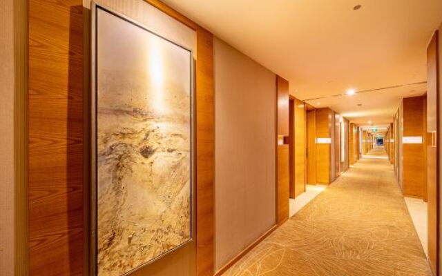 Rayking International Hotel (Binhai Sports Centre Store)