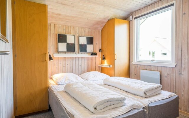 6 Person Holiday Home in Hemmet