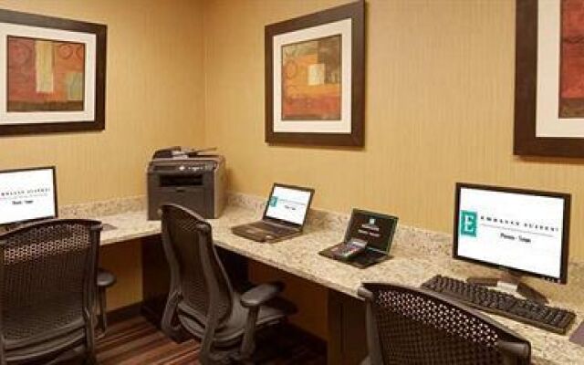 Embassy Suites Phoenix - Tempe